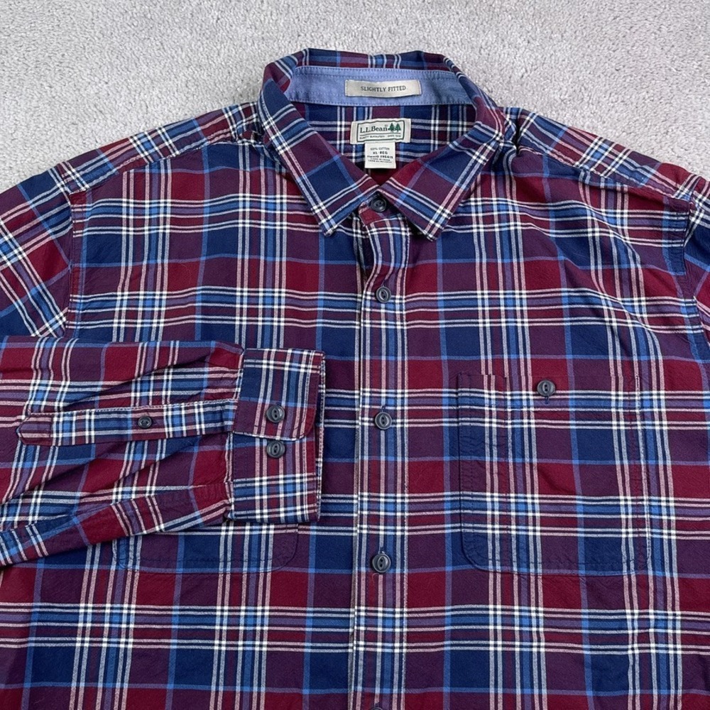 LL Bean Shirt Mens XL Burgundy Blue Plaid Slightly Fitted Button Up Oxford
